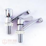 រ៉ូប៊ីនេឡាបូលាងមុខ