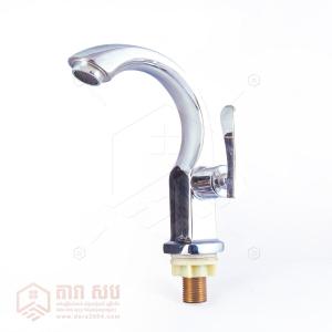 រ៉ូប៊ីនេឡាបូលាងមុខ